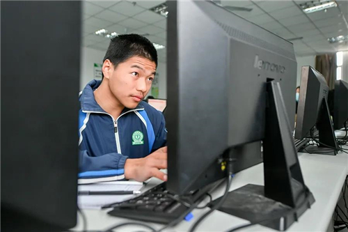 b5155a541f7483ead857c81deea76622.jpg
